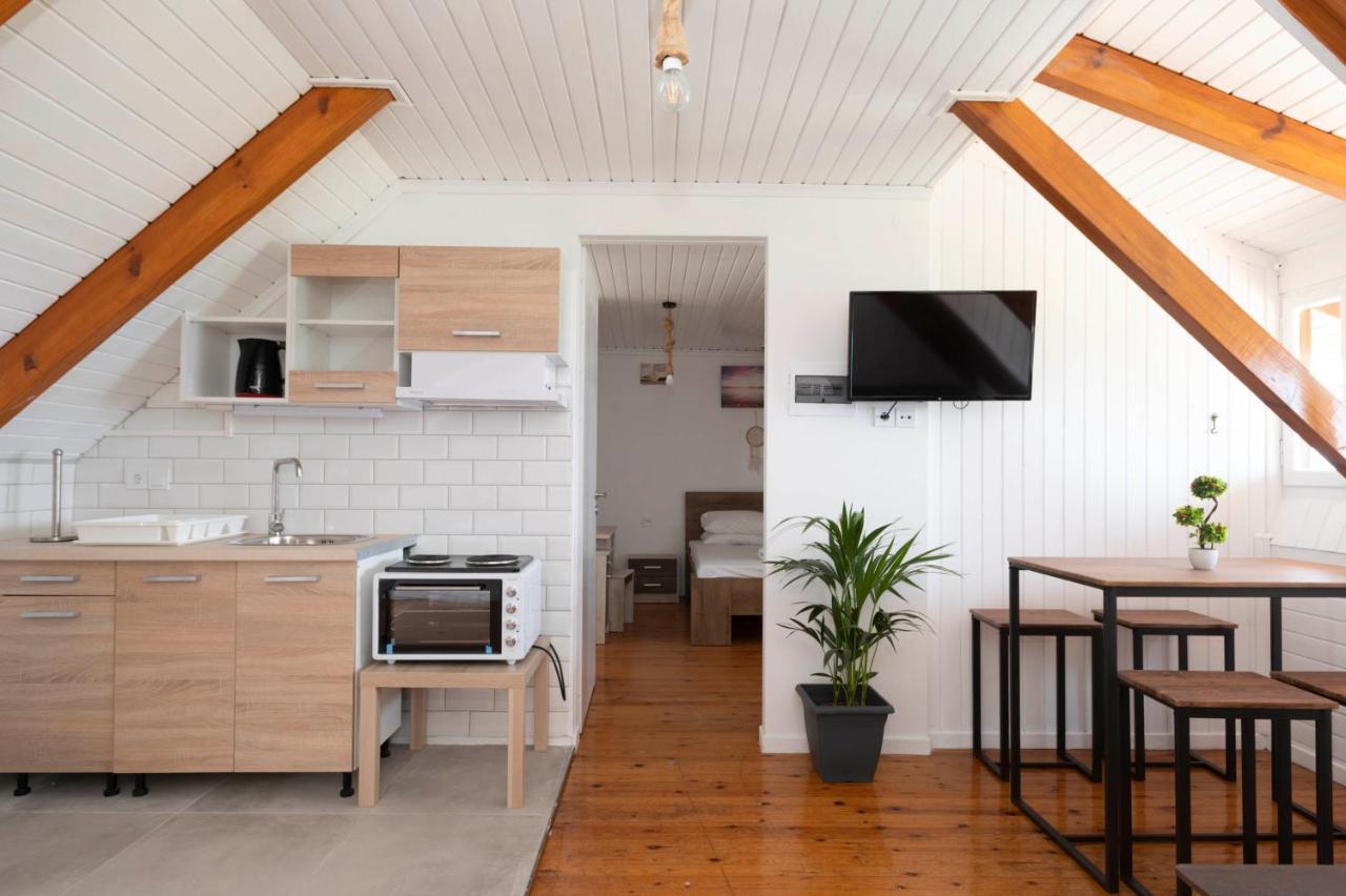 Giorgos House Attic Lägenhet Gialova Exteriör bild